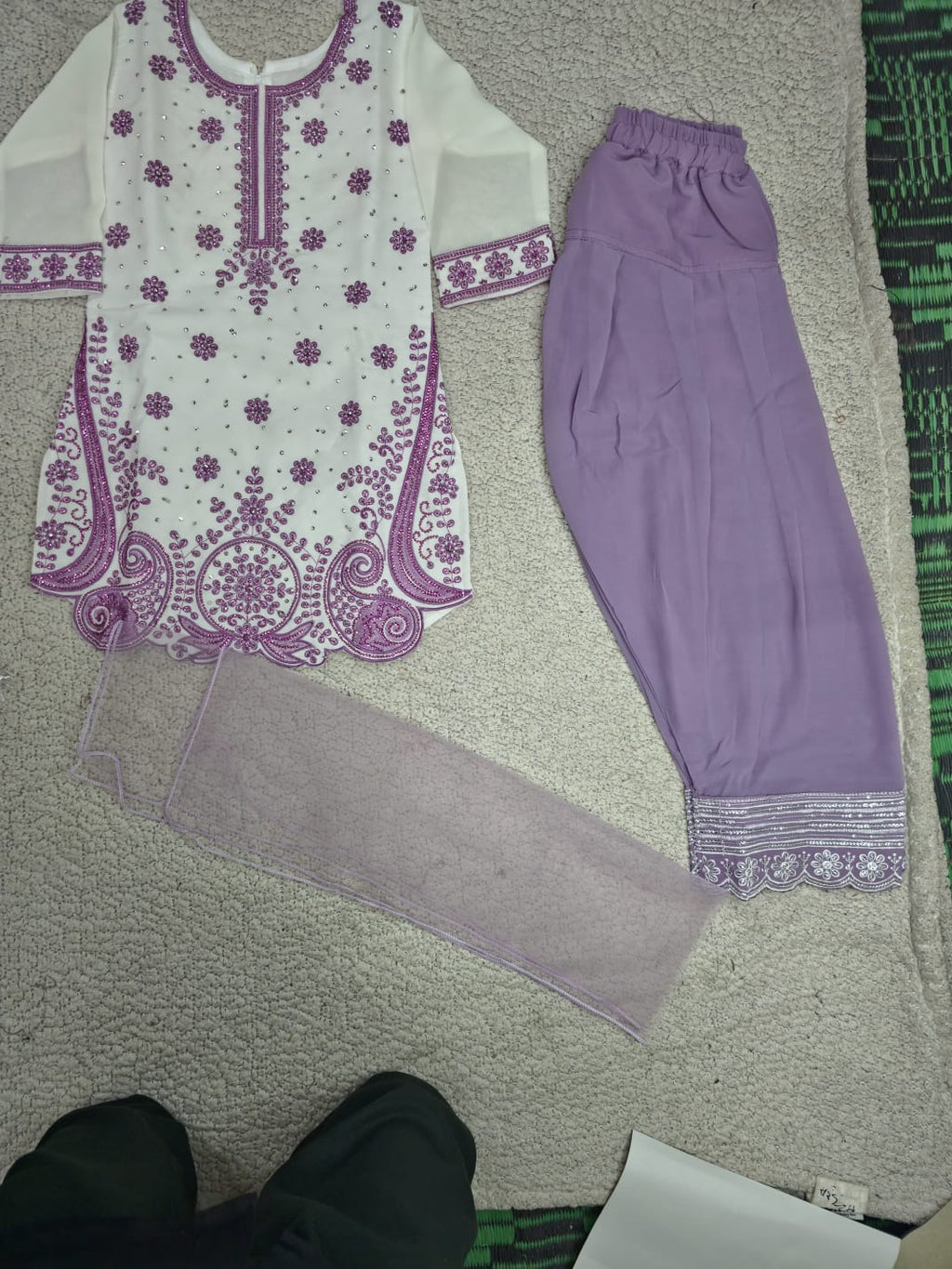 Girls Lavender Embroidered Kurta Pant Set with Dupatta