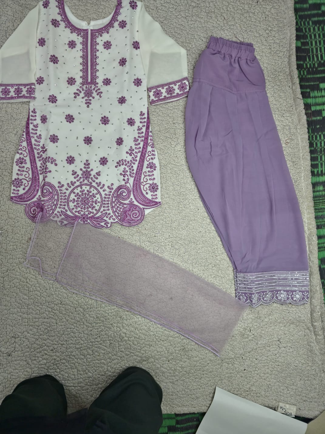Girls Lavender Embroidered Kurta Pant Set with Dupatta